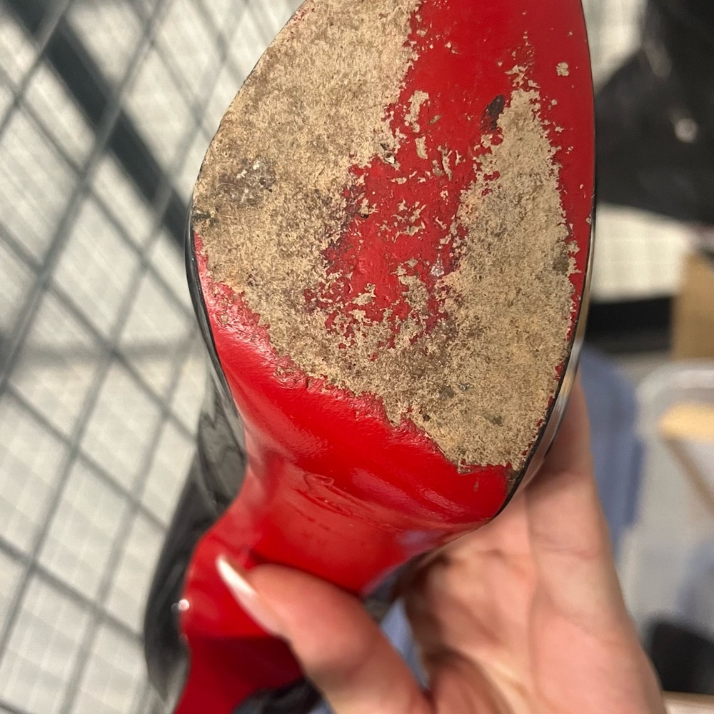 AUTHENTIC CHRISTIAN LOUBOUTIN PARIS heels - Picture 8 of 8